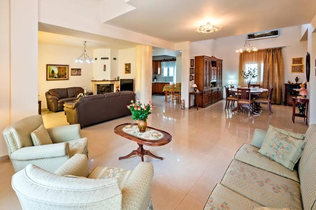 Art Antique Deluxe Villa เอียราเปตรา ภายนอก รูปภาพ