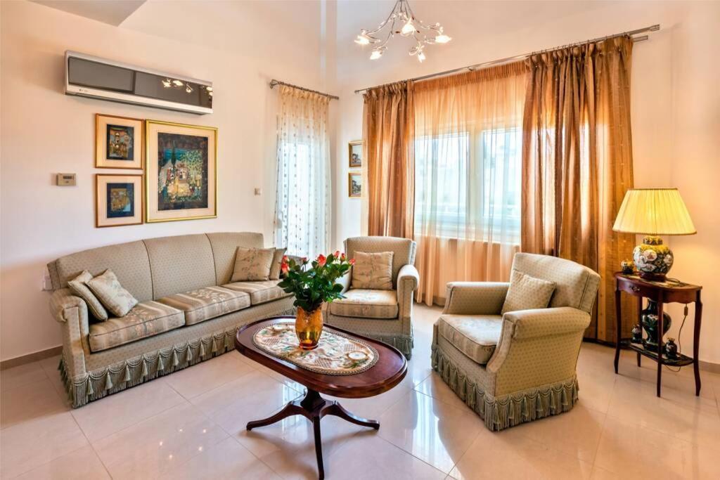 Art Antique Deluxe Villa เอียราเปตรา ภายนอก รูปภาพ