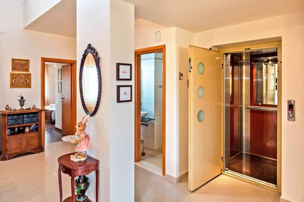 Art Antique Deluxe Villa เอียราเปตรา ภายนอก รูปภาพ